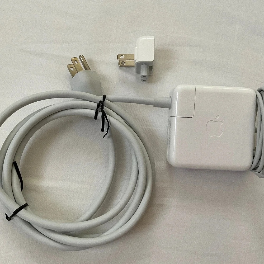 APPLE MacBook MagSafe Power Adapter/Charger & Extension Power Cord